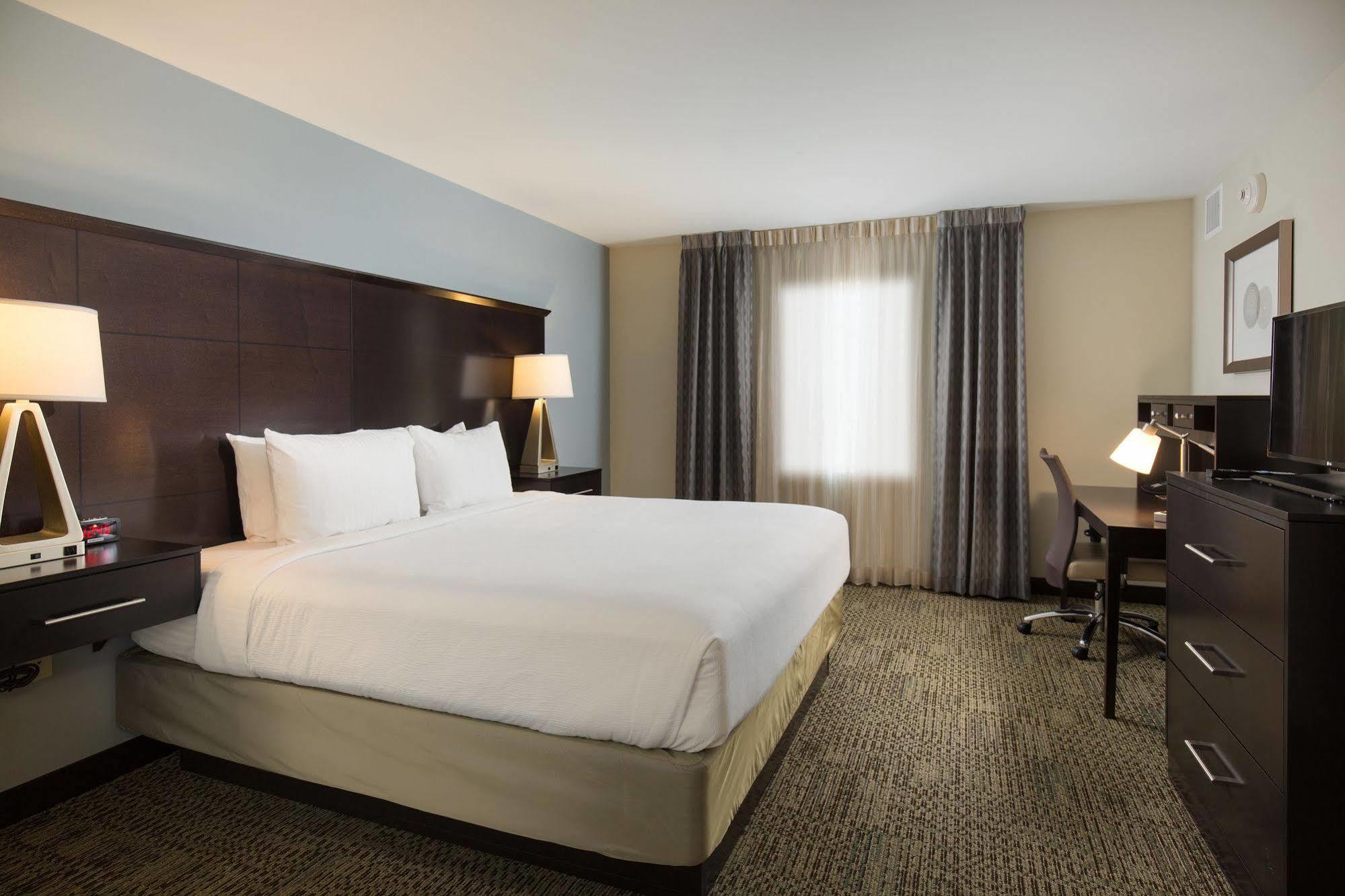 Staybridge Suites Corona South By Ihg Dış mekan fotoğraf
